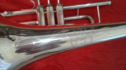 Vendo trombon europeo de pistones  color plat - Imagen 3