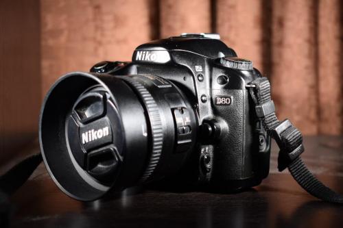 Vendo cmara Nikon D80 buen estado solo cuer - Imagen 1