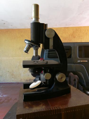 Vendo microscopio antiguo - Imagen 2