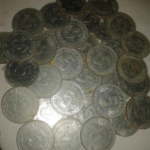 Vendo monedas de 5 pesos bolivianos Tengo 80 - Imagen 1
