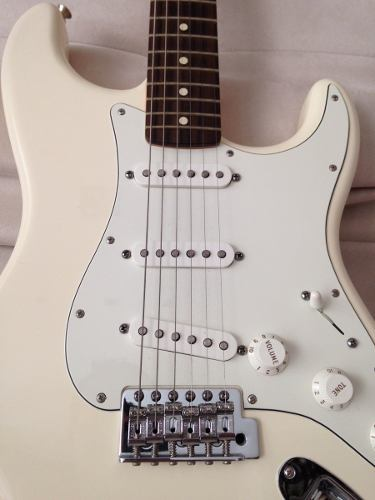 Vendo Fender Stratocaster Mexicana 1994 en pe - Imagen 2