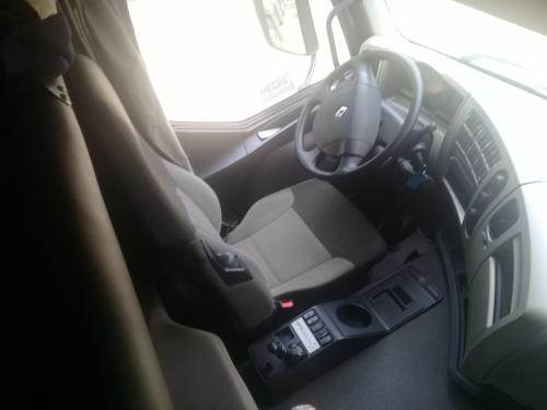 Vendo Renault 460 DXI chasis cabinado recién - Imagen 3