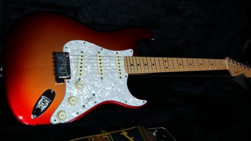 Fender stratocaster delux americana Estuche - Imagen 1