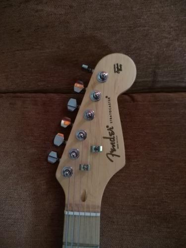 Vendo guitarra original modelo: Stratocaster  - Imagen 2