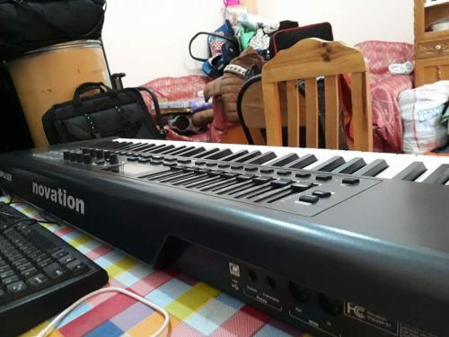 Vendo teclado controlador impulse novation 61 - Imagen 3