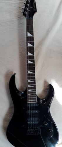 Vendo guitarra Behringer  1250 bs semi nueva  - Imagen 1