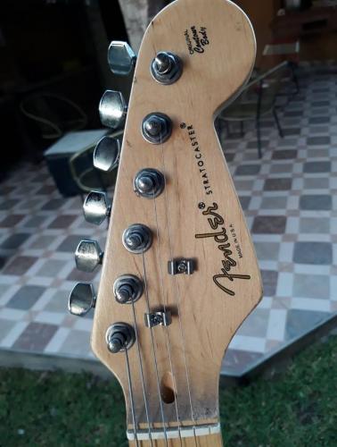 Vendo Guitarra Fender Stratocaster nuevo colo - Imagen 2