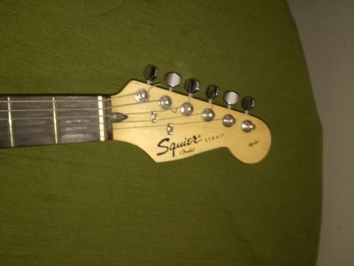 En venta Guitarra Eléctrica marca: Fender Sq - Imagen 2