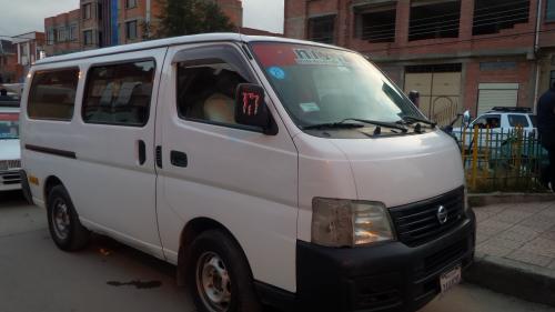 VENDO minibus nissan caravana mod 2004 caja a - Imagen 1