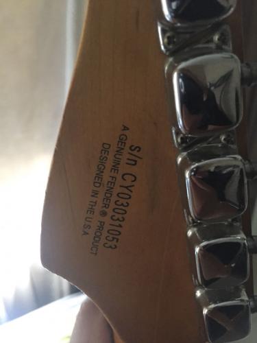 Guitarra Fender Squier de Ocasion DESIGNED IN - Imagen 1