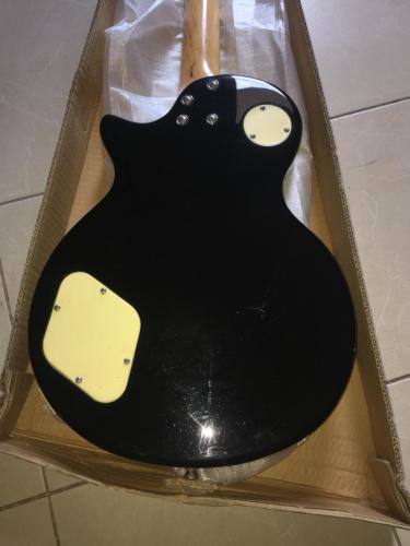 Vendo Guitarra semi nueva modelo Les Paul mar - Imagen 3