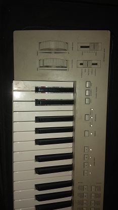 remato controlador teclado de 4 octavas marca - Imagen 2