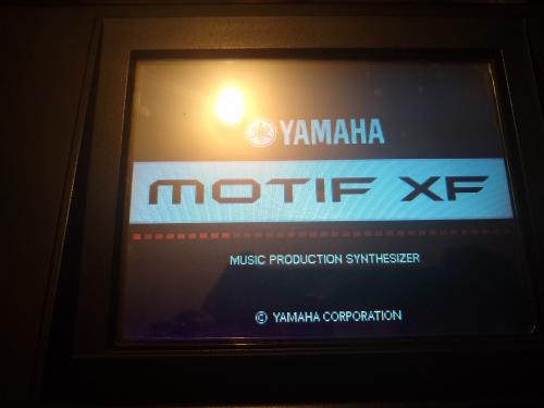En venta teclado Yamaha MOTIF XF6 impecable y - Imagen 1