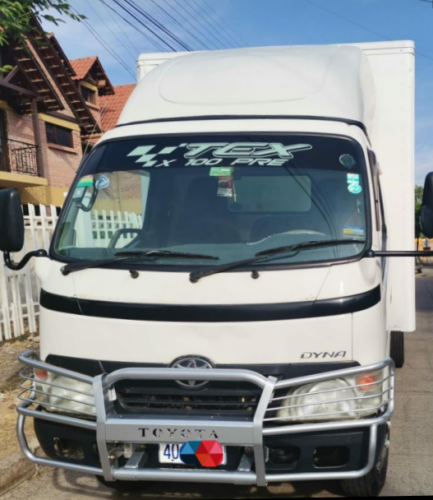 Vendo camion toyota dyna 20009 4009 trubo int - Imagen 1