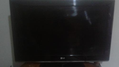 Vendo tv LG LCD 32 pulgadas en muy buen estad - Imagen 1