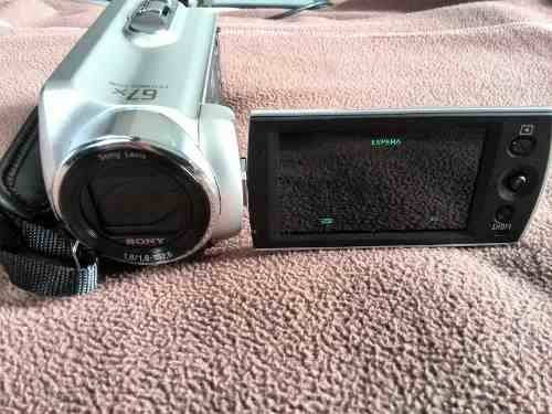 Vendo filmadora Sony Handycam DCRSR21 color  - Imagen 2